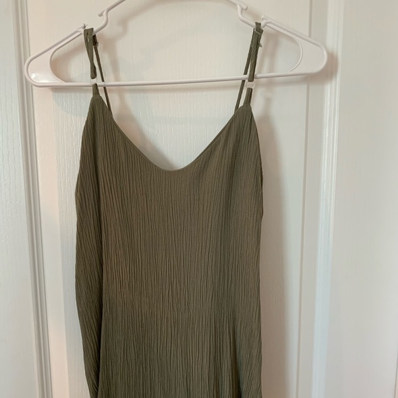 Button-Up Tank Top - Picture 2 of 2